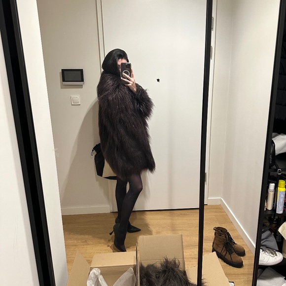 The Frankie Shop Miley faux fur coat xs - Picture 11 of 12